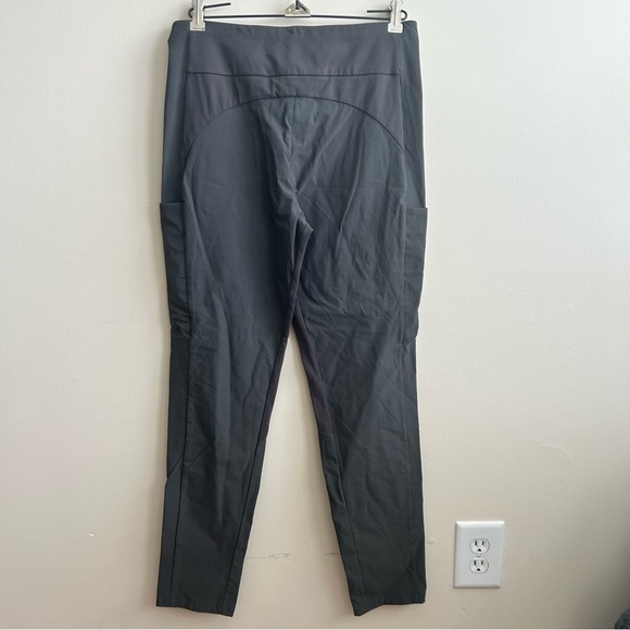 Athleta Headlands Hybrid High Rise Cargo Leggings 6 - Picture 5 of 9